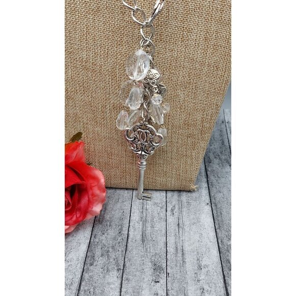 Chunky Chain 3" Large Key Pendant Necklace Dangle Crystal Beads Front Clasp 25" - Picture 8 of 9